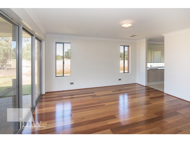 32 Pinehurst Crescent, Dunsborough WA 6281