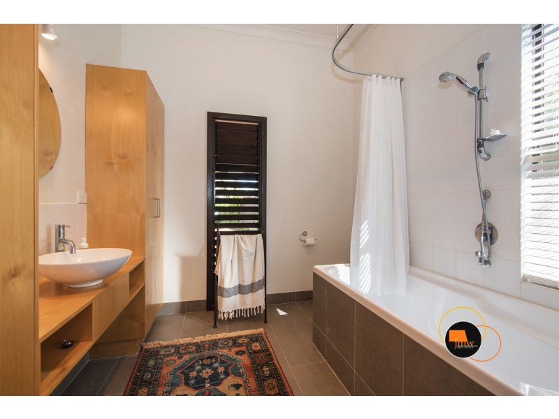 8 Newberry Road, Dunsborough WA 6281