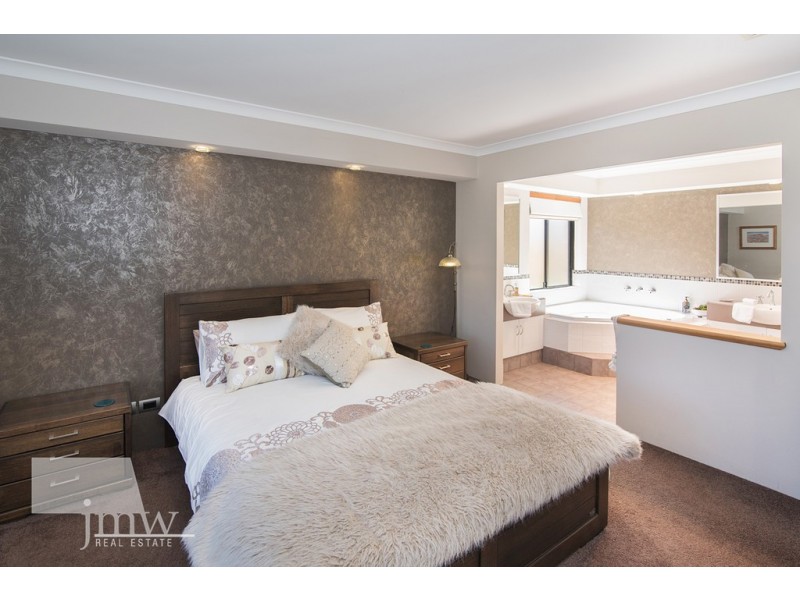 68 Monclair Circuit, Dunsborough WA 6281