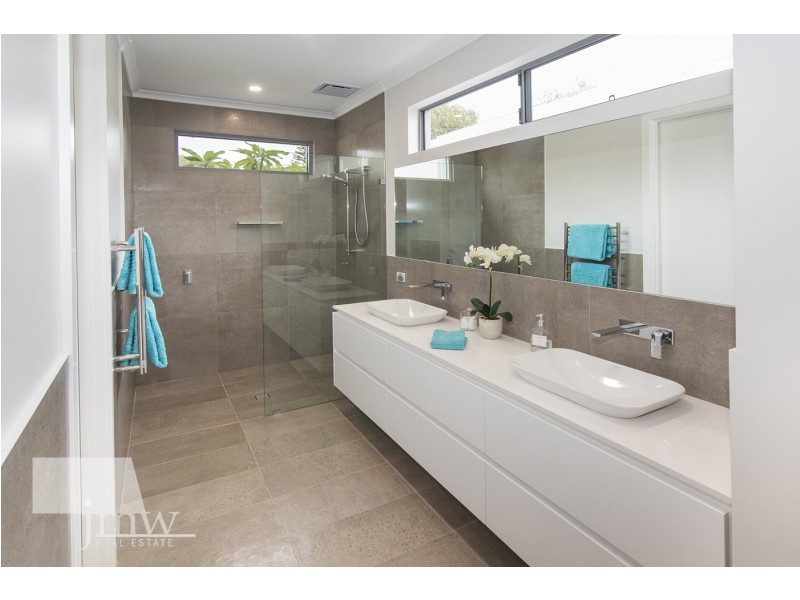 4 / 300 Geographe Bay Road, Quindalup WA 6281