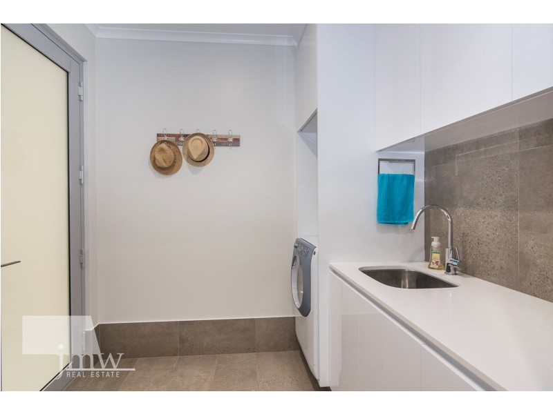 4 / 300 Geographe Bay Road, Quindalup WA 6281