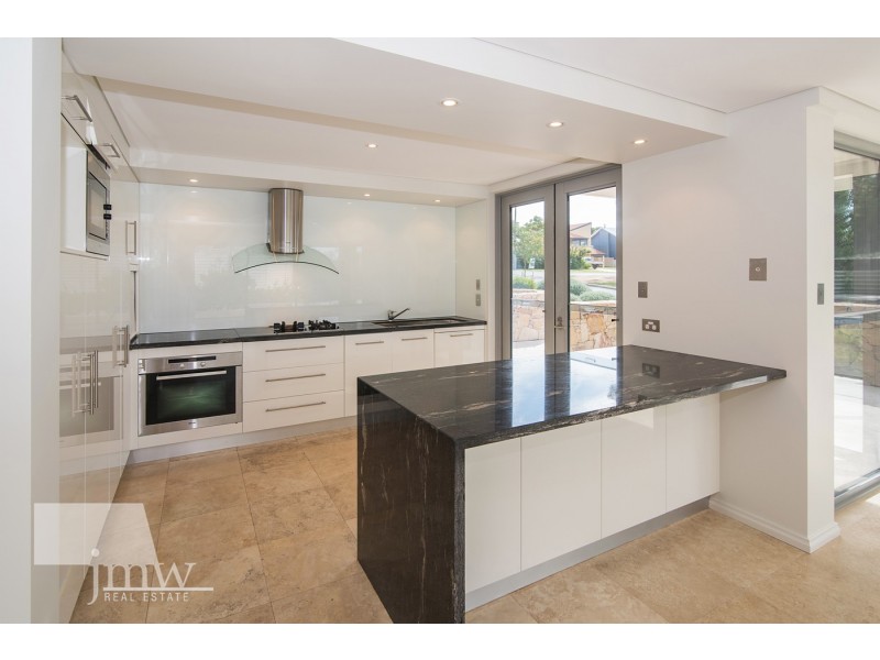 1/11 North Street, Dunsborough WA 6281