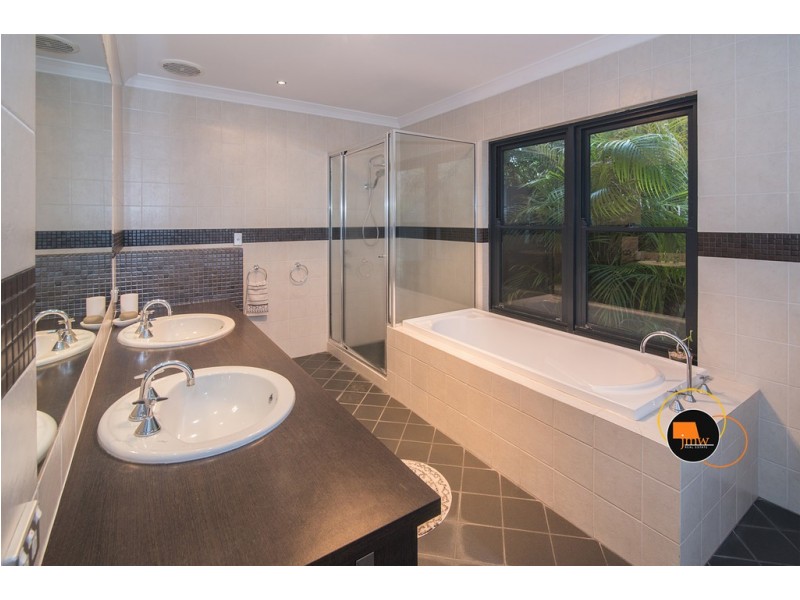 4 Lenamont Court, Dunsborough WA 6281