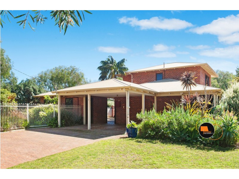 7 Pine Court, Quindalup WA 6281