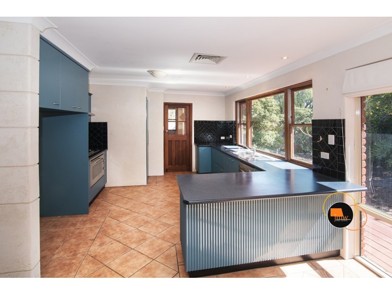 7 Pine Court, Quindalup WA 6281