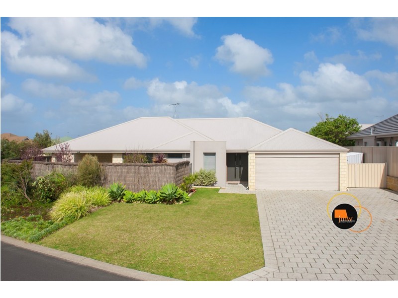 13 Indooroopilly Crescent, Dunsborough WA 6281