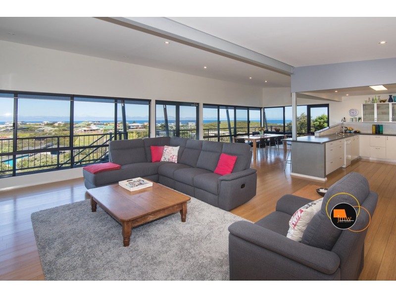 8 Lesueur Place, Gnarabup WA 6285