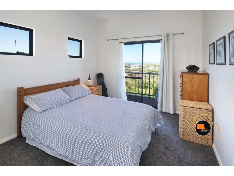 8 Lesueur Place, Gnarabup WA 6285