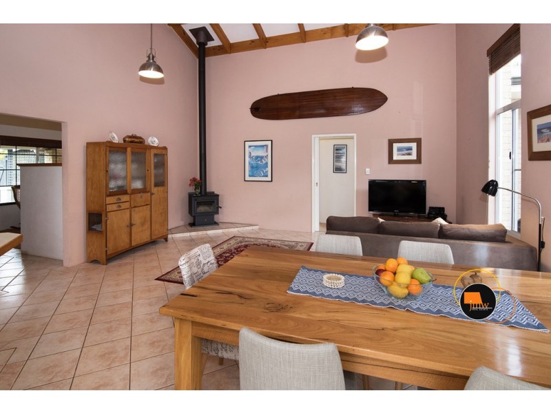 Unit 1 / 16 Marmaduke Point Drive, Gnarabup WA 6285