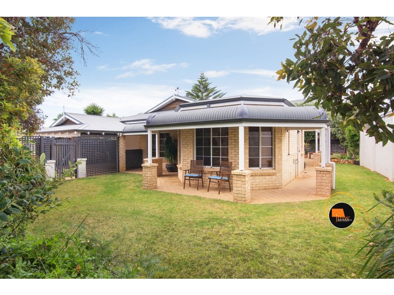 Unit 1 / 16 Marmaduke Point Drive, Gnarabup WA 6285