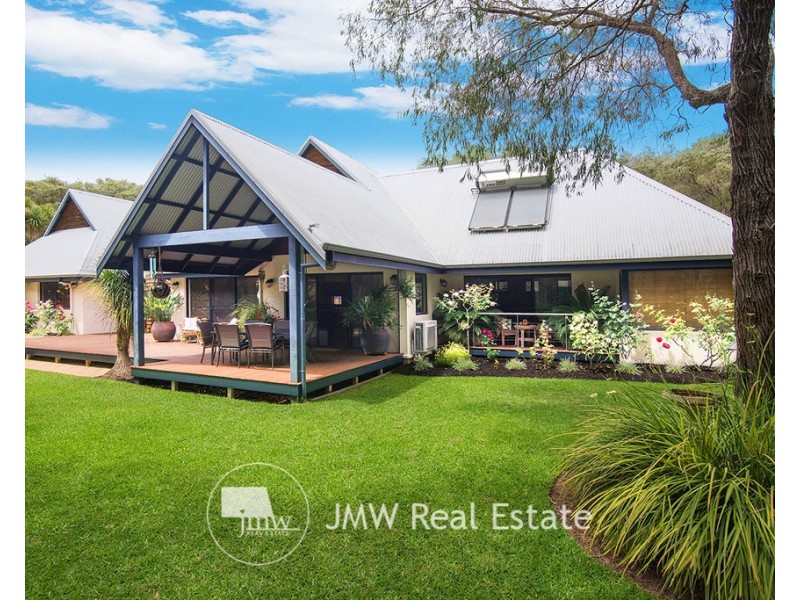 5 Backwater Retreat, Quindalup WA 6281