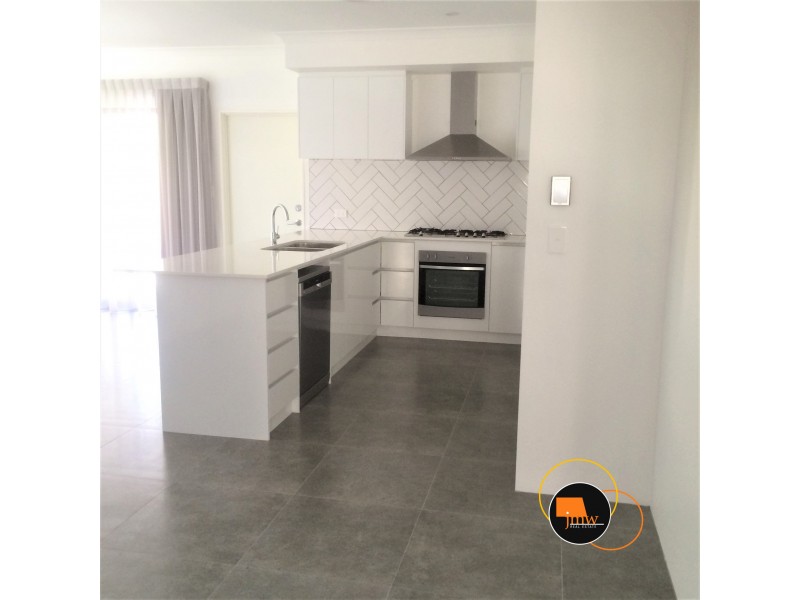 16 Sloop Loop, Dunsborough WA 6281