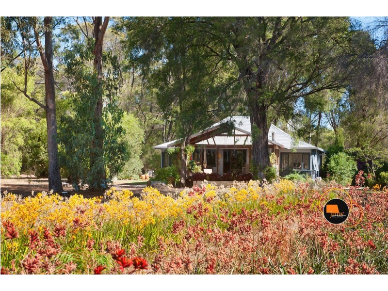 16 Hayes Road, Quindalup WA 6281