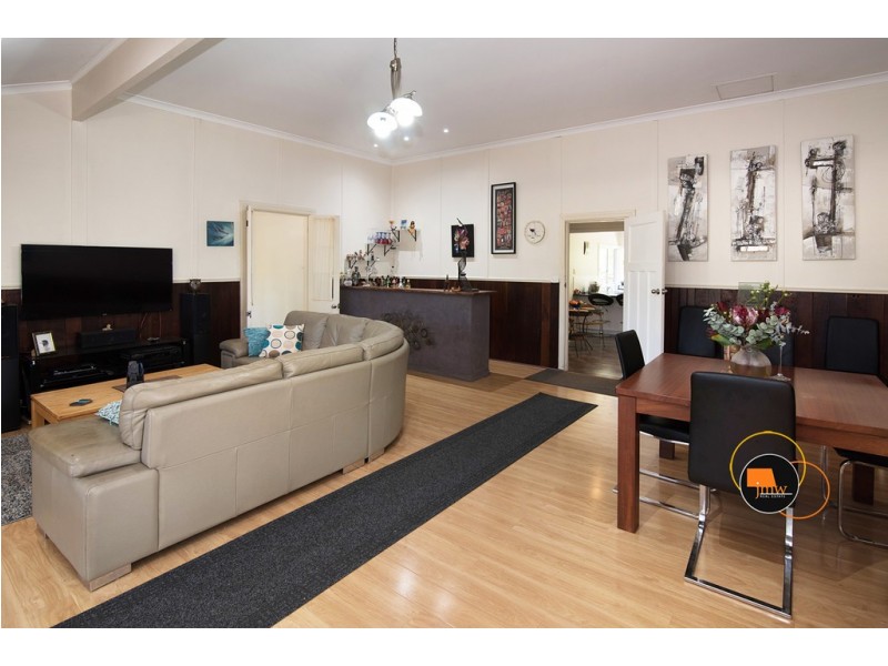 16 Hayes Road, Quindalup WA 6281