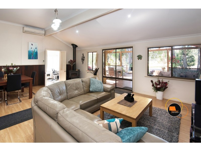 16 Hayes Road, Quindalup WA 6281