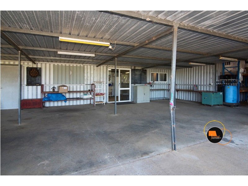 16 Hayes Road, Quindalup WA 6281