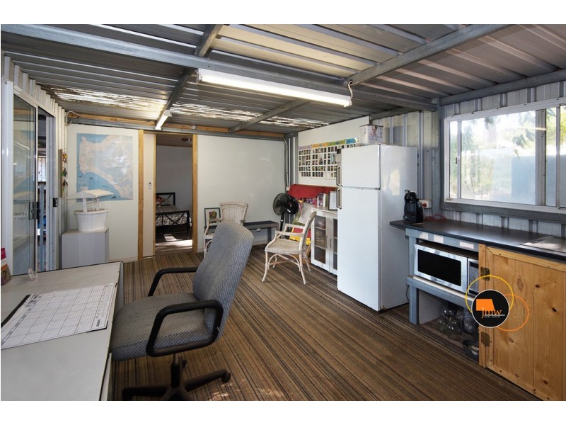 16 Hayes Road, Quindalup WA 6281