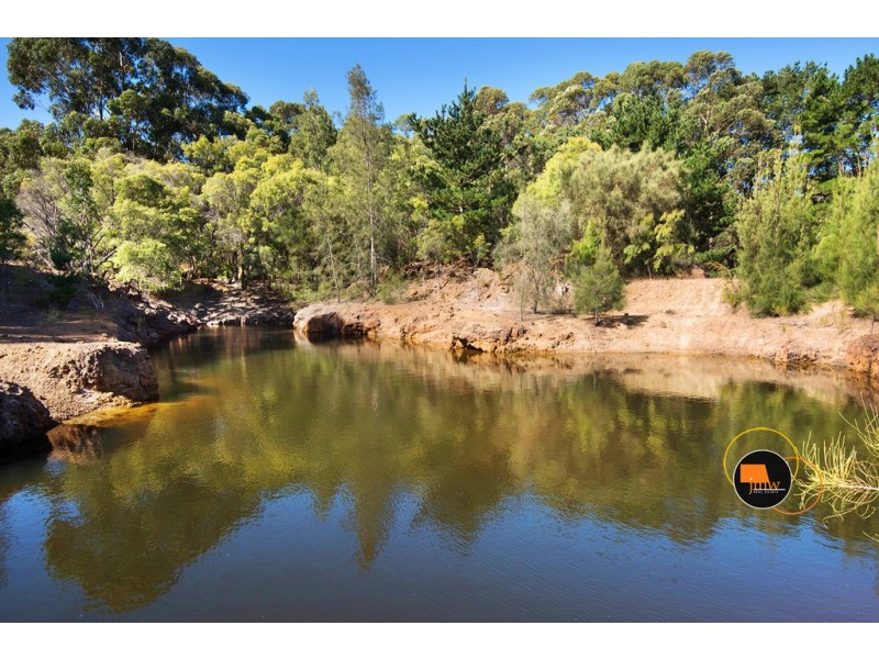 16 Hayes Road, Quindalup WA 6281