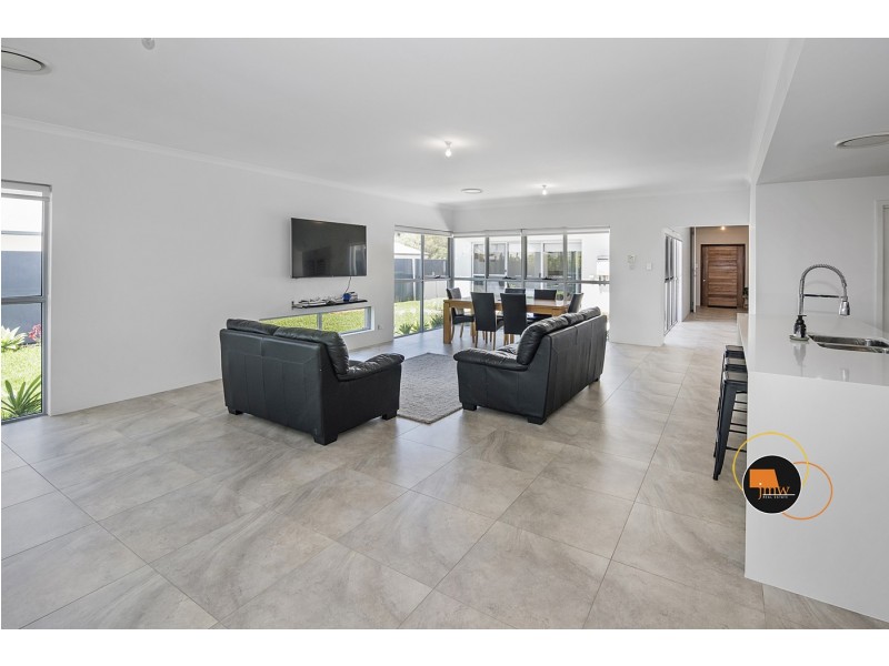 154 Dunsborough Lakes Drive, Dunsborough WA 6281
