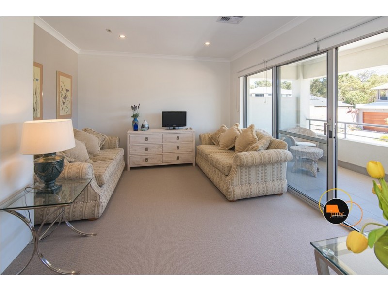 30 Hennessey Loop, Dunsborough WA 6281