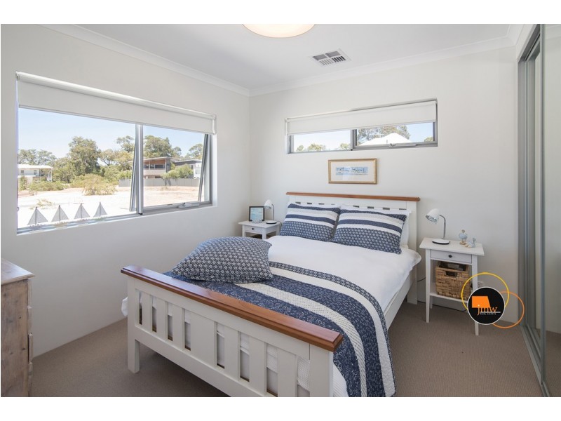 30 Hennessey Loop, Dunsborough WA 6281