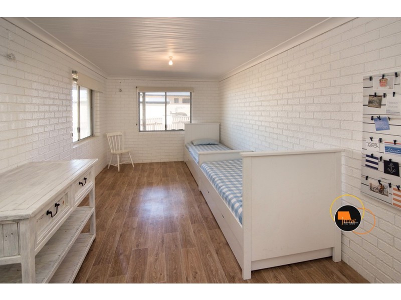 Unit 1 / 1 Galliers Street, Gracetown WA 6284