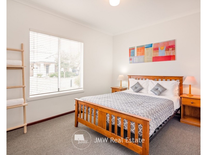 7/83 Gifford Road, Dunsborough WA 6281