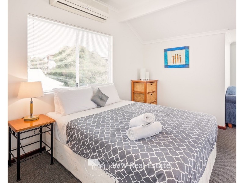 7/83 Gifford Road, Dunsborough WA 6281