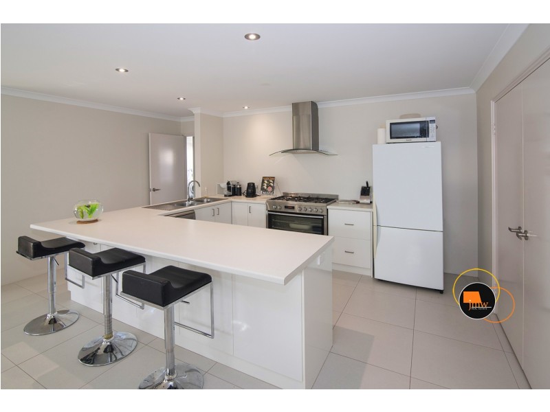 13 Indooroopilly Crescent, Dunsborough WA 6281