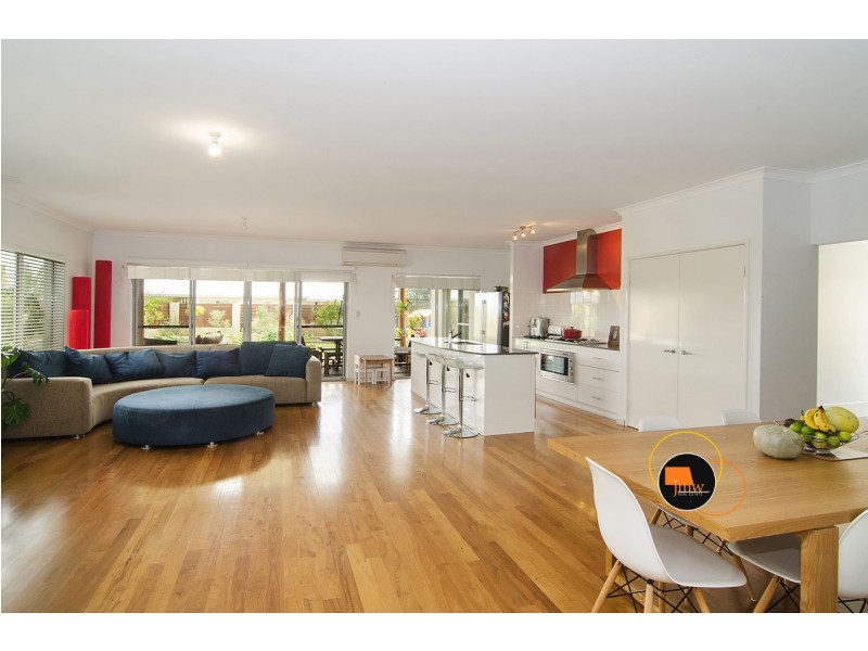 6 Cherry Hills Circle, Dunsborough WA 6281