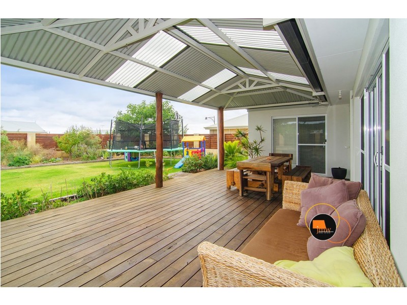 6 Cherry Hills Circle, Dunsborough WA 6281