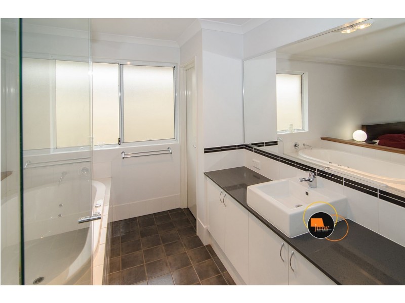 6 Cherry Hills Circle, Dunsborough WA 6281