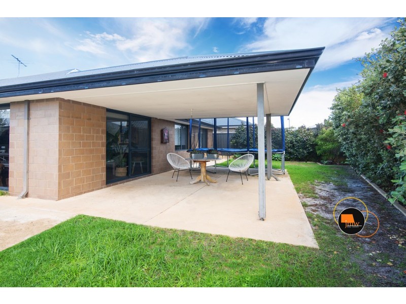 176 Dunsborough Lakes Drive, Dunsborough WA 6281