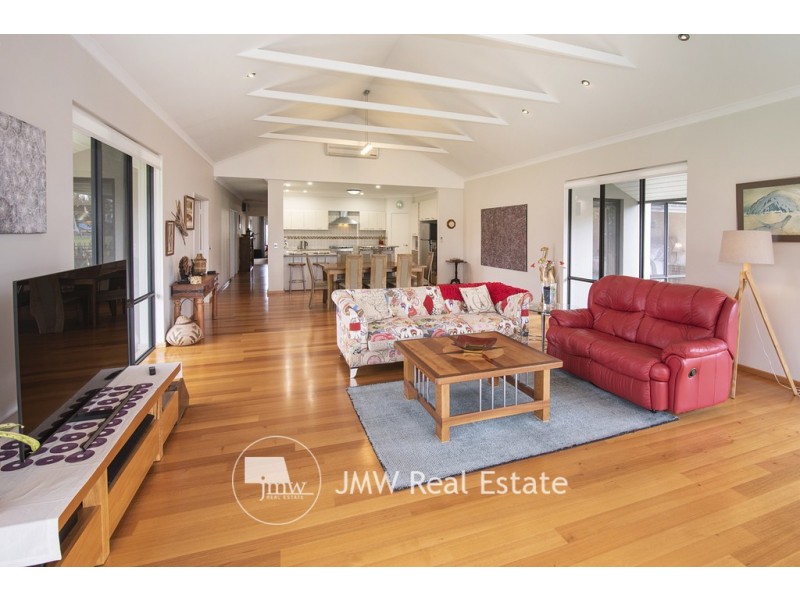 23 Oakmont Crescent, Dunsborough WA 6281