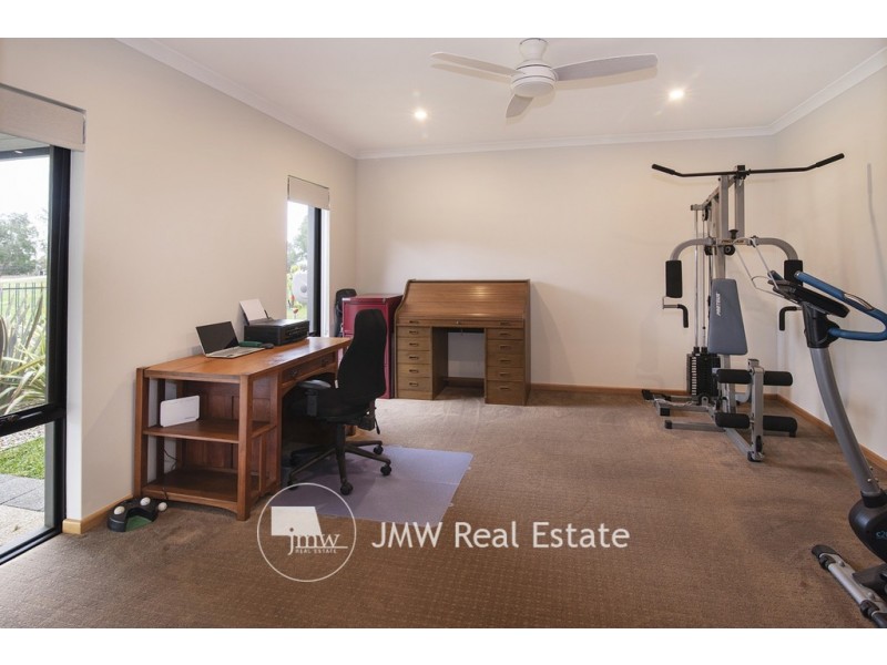 23 Oakmont Crescent, Dunsborough WA 6281