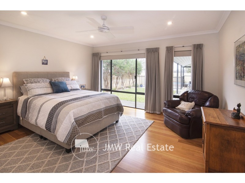 23 Oakmont Crescent, Dunsborough WA 6281