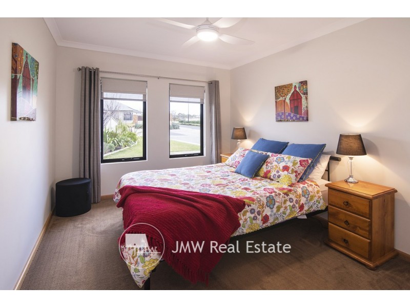 23 Oakmont Crescent, Dunsborough WA 6281