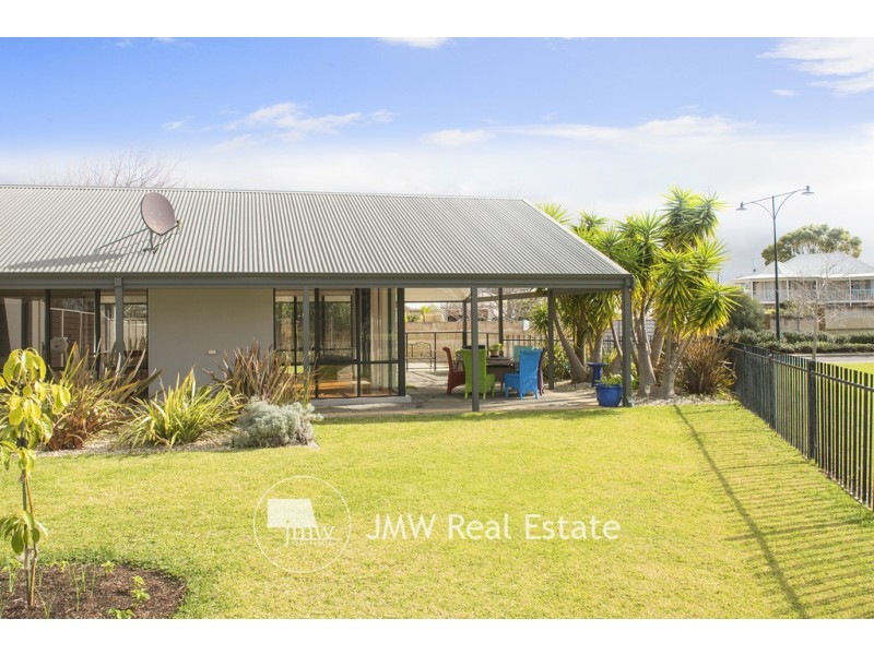 23 Oakmont Crescent, Dunsborough WA 6281