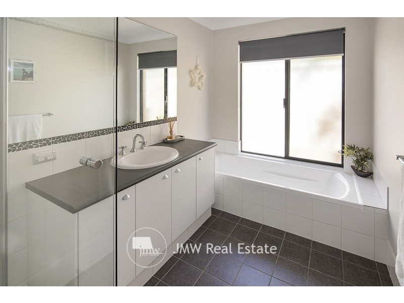 15 Augusta Parade, Dunsborough WA 6281