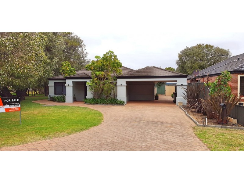 8 Wilson Avenue, Quindalup WA 6281