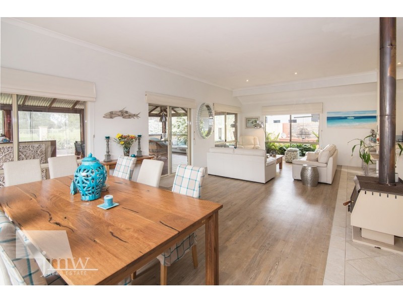 18 The Enclave, Dunsborough WA 6281