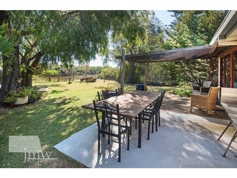 40 Campion Way, Quindalup WA 6281