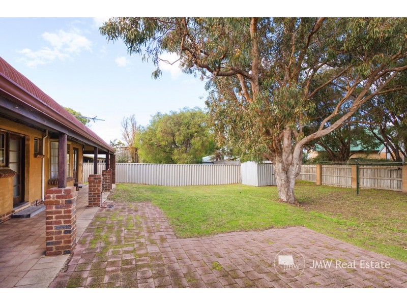 8 Chieftain Crescent, Dunsborough WA 6281