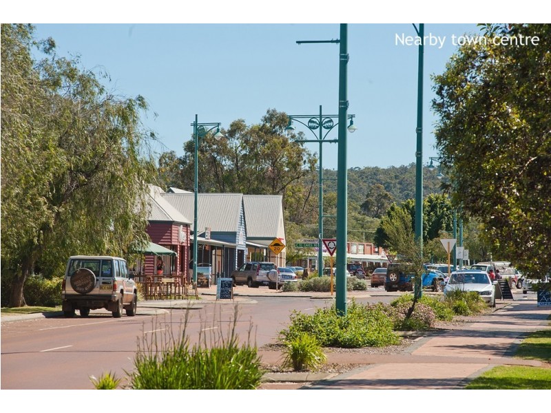 19 Lorna Street, Dunsborough WA 6281