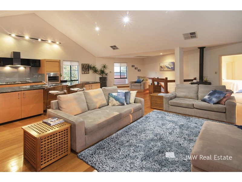 12 Freycinet Way, Gnarabup WA 6285