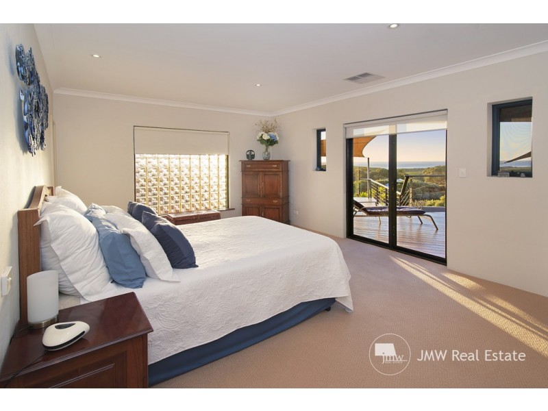 12 Freycinet Way, Gnarabup WA 6285