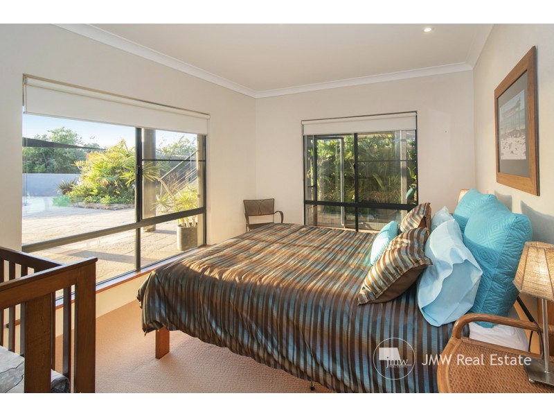 12 Freycinet Way, Gnarabup WA 6285