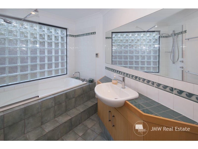 12 Freycinet Way, Gnarabup WA 6285