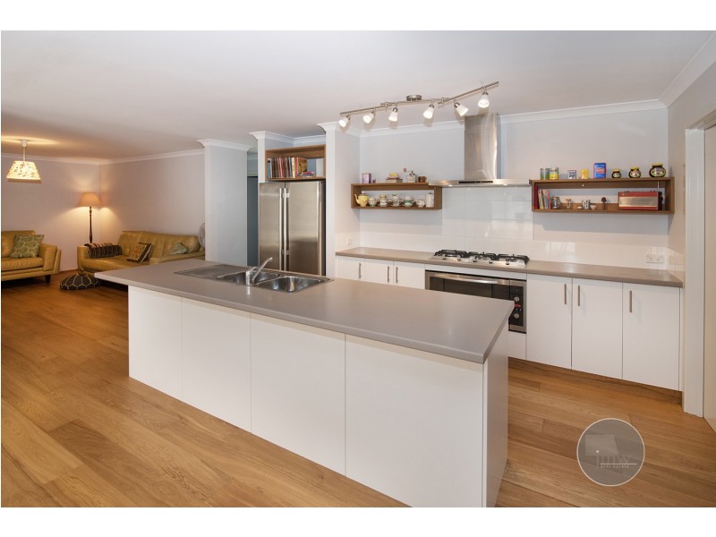 8 Samphire Place, Dunsborough WA 6281