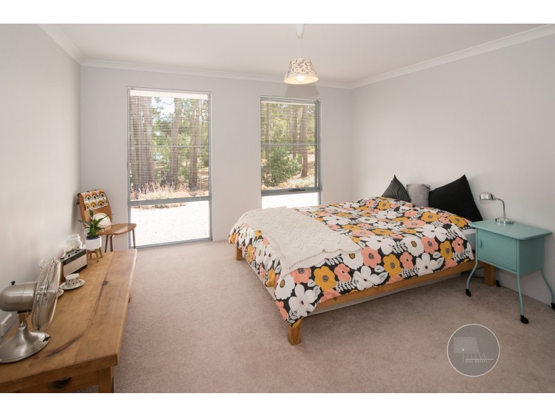 8 Samphire Place, Dunsborough WA 6281